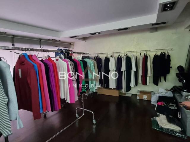 Locale Commerciale in affitto a San Zeno, Treviso