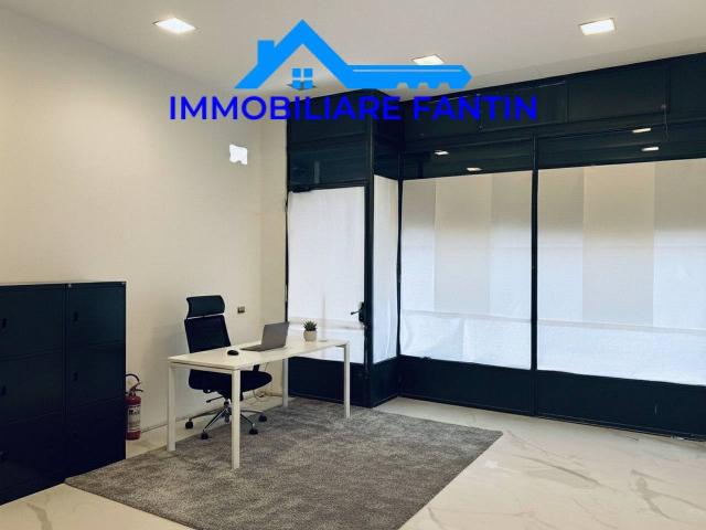 Locale Commerciale in affitto a San Zeno, Treviso