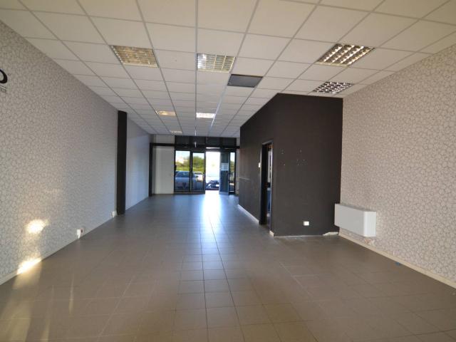 Locale Commerciale in affitto a Treviso, Veneto