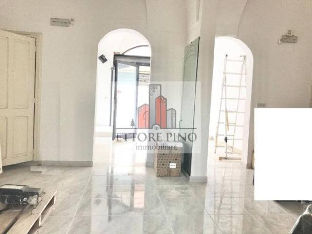 Locale Commerciale in affitto a Montegrappa, Puglia