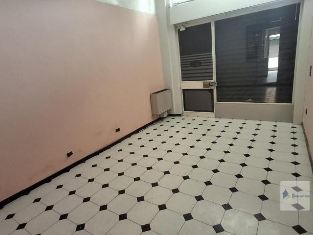 Locale Commerciale in affitto a Turbigo, Lombardia