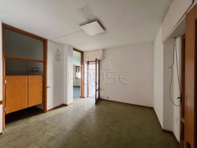 Locale Commerciale in affitto a Umbertide, Perugia