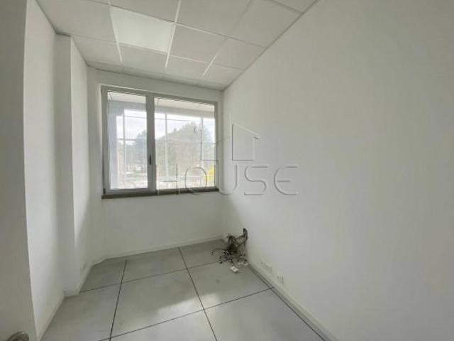 Locale Commerciale in affitto a Umbertide, Umbria