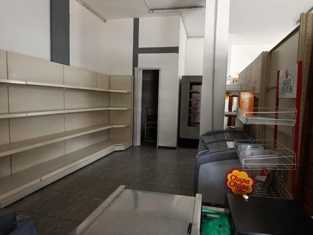 Locale Commerciale in affitto a San Nicola, Vasto