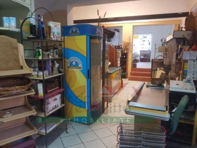 Locale Commerciale in affitto a Vasto, Abruzzo