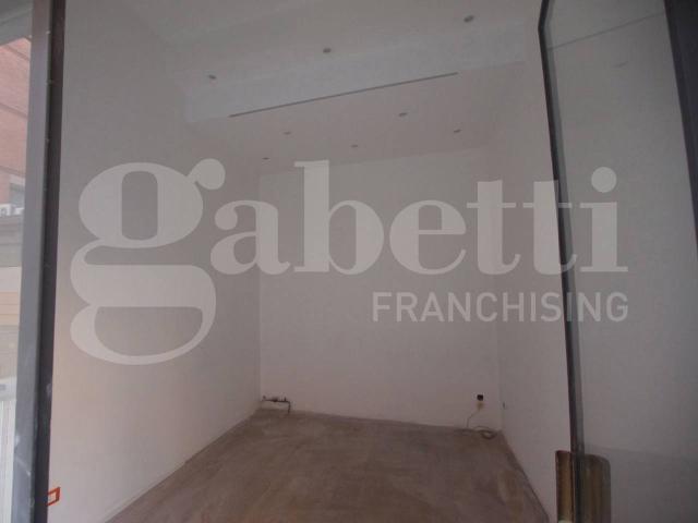 Locale Commerciale in affitto a Nord-Ovest, Brenzone
