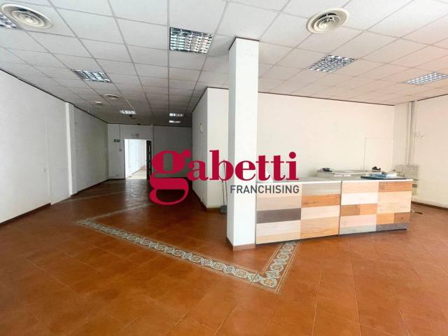 Locale Commerciale in affitto a Unione di comuni Valmarecchia, Verucchio