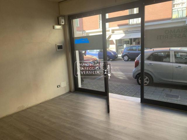 Locale Commerciale in affitto a Viareggio, Toscana