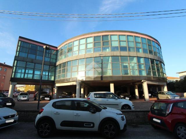 Locale Commerciale in affitto a Vicenza, Veneto