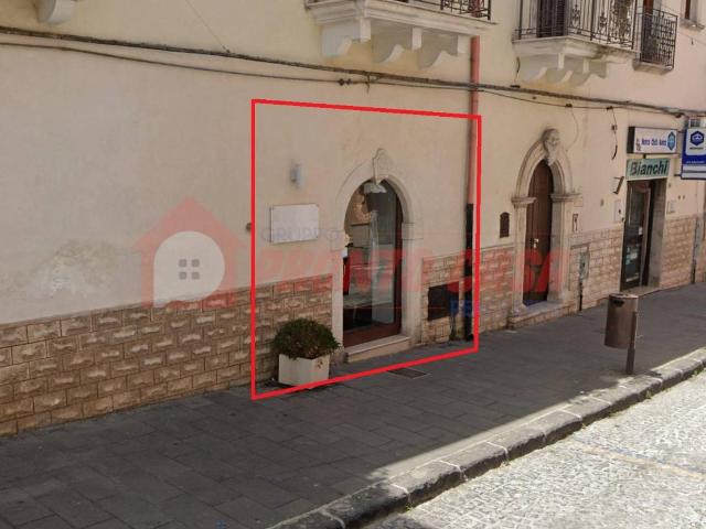 Locale Commerciale in affitto a Puglia, Foggia