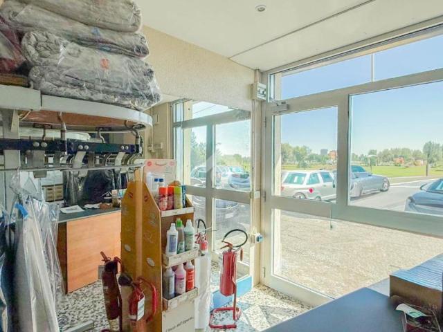 Locale Commerciale in affitto a San Giuseppe, Vimodrone