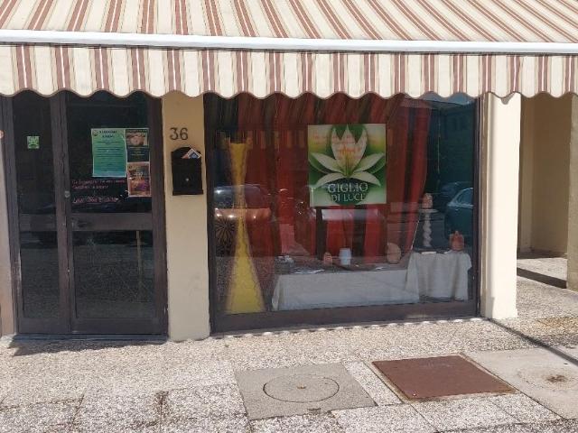 Locale Commerciale in affitto a Scandicci, Toscana