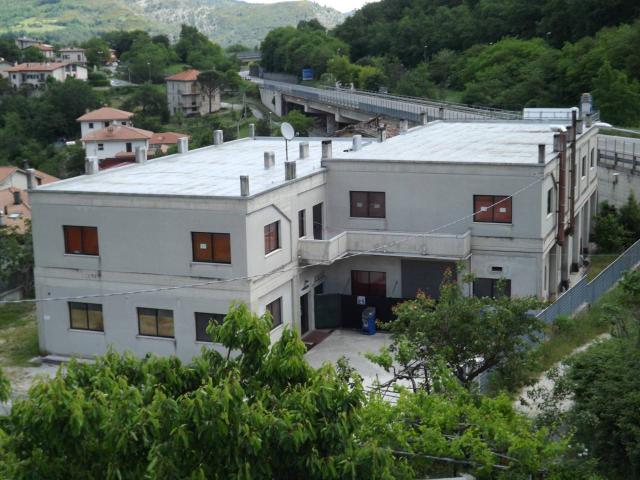 Locale Commerciale in vendita a Marche, Ascoli Piceno
