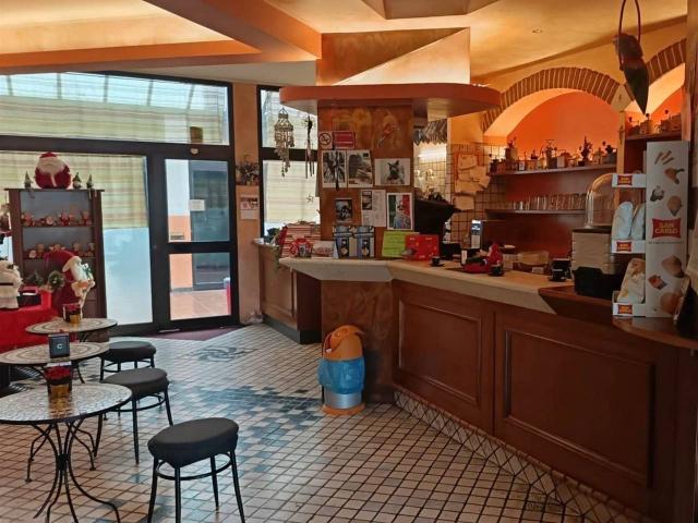 Locale Commerciale in vendita a Agrate Brianza, Lombardia