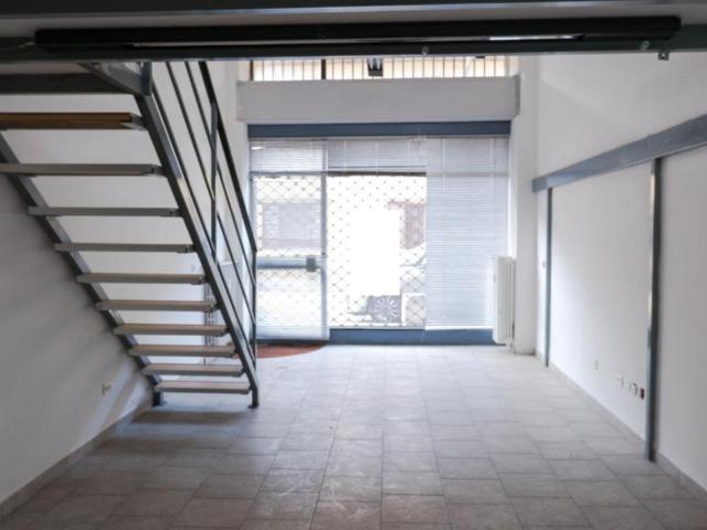 Locale Commerciale in vendita a Agrate Brianza, Lombardia