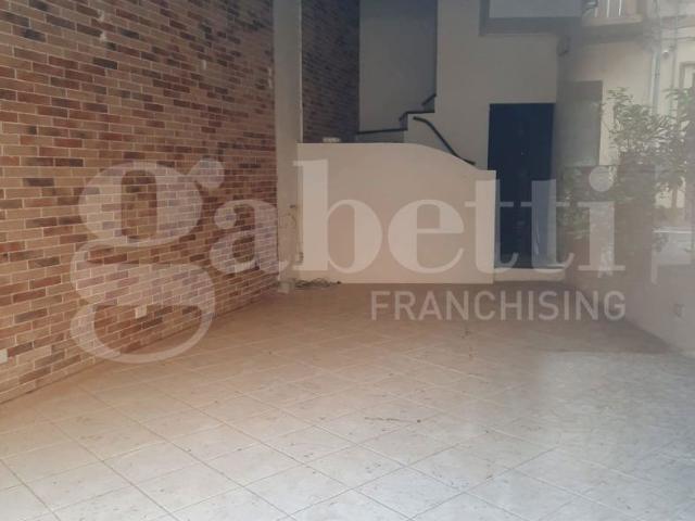 Locale Commerciale in vendita a Sottogas, Agrigento