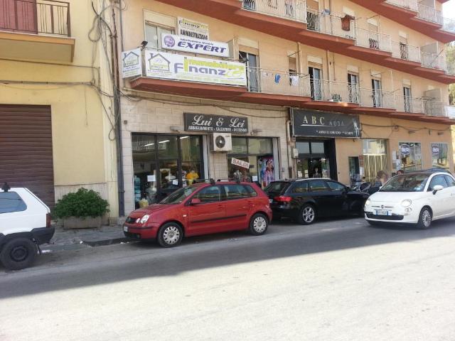 Locale Commerciale in vendita a Quadrivio Spinasanta, Agrigento