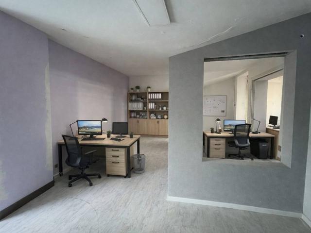 Locale Commerciale in vendita a Sant'Agostino, Albignasego