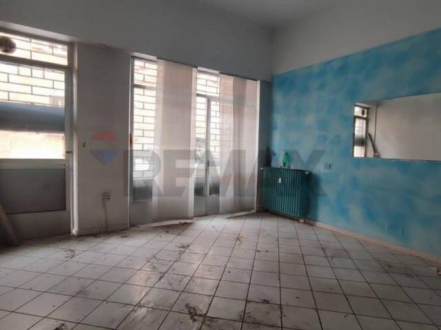 Locale Commerciale in vendita a Piemonte, Alessandria