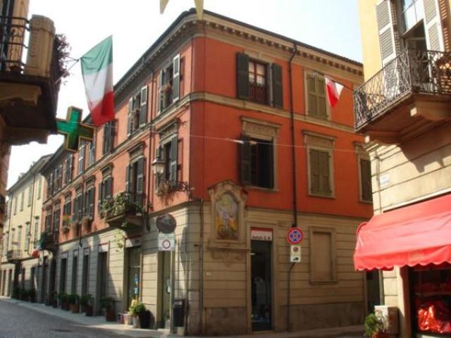 Locale Commerciale in vendita a Piemonte, Alessandria