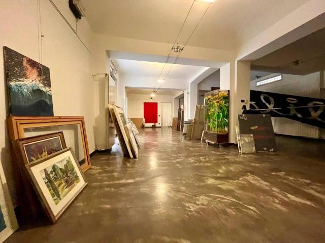 Locale Commerciale in vendita a Alessandria