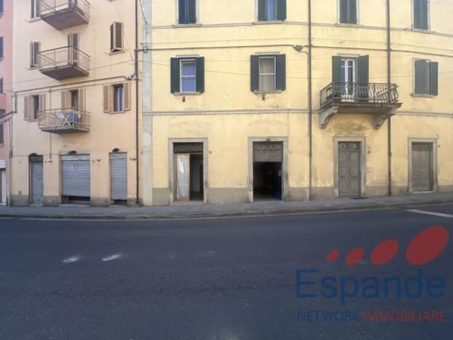 Locale Commerciale in vendita a Unione dell'Alto Reno, Granaglione