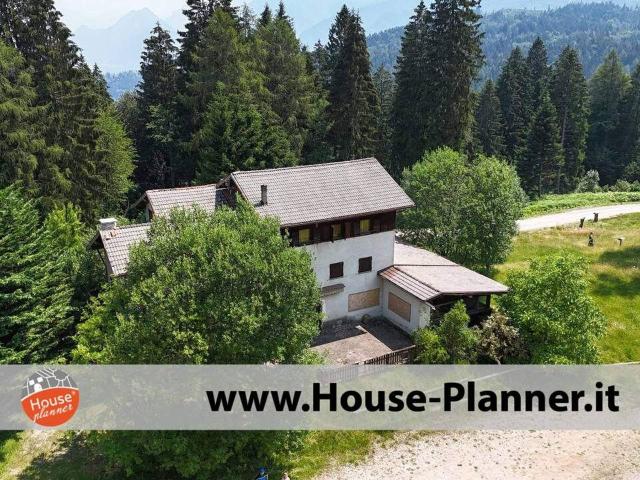 Locale Commerciale in vendita a Comunità Alta Valsugana e Bersntol, Centa San Nicolò