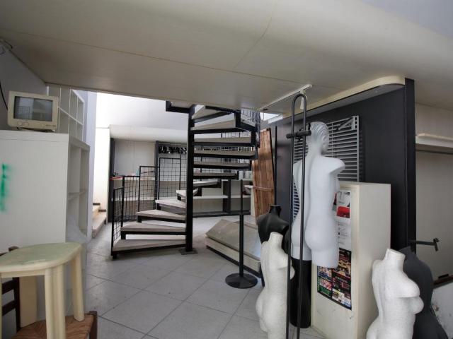 Locale Commerciale in vendita a Archileggi, Amelia