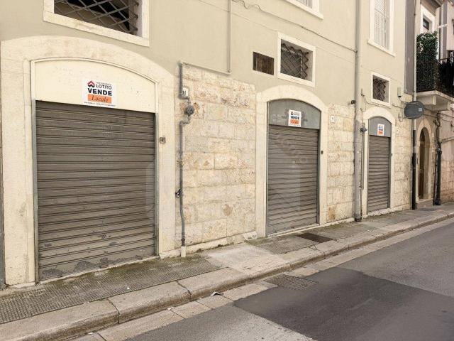 Locale Commerciale in vendita a Andria, Barletta-Andria-Trani