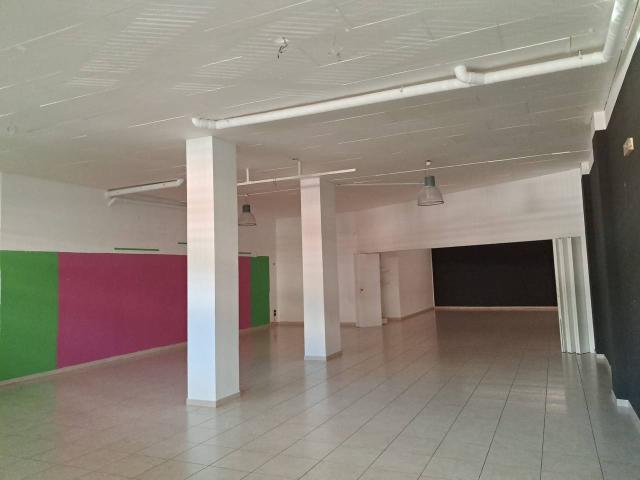 Locale Commerciale in vendita a San Valentino, Puglia