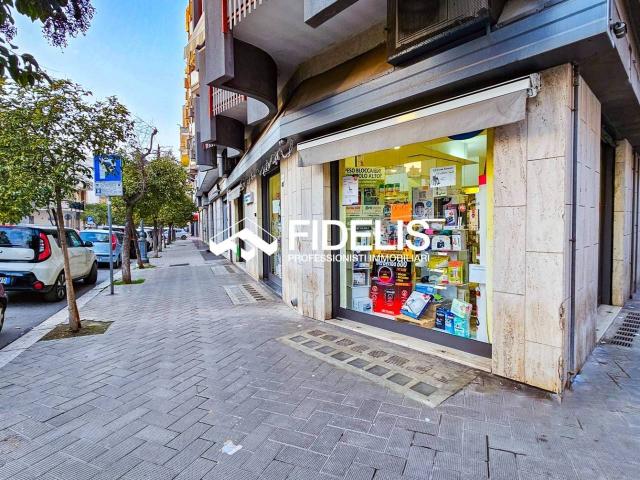 Locale Commerciale in vendita a Andria, Barletta-Andria-Trani
