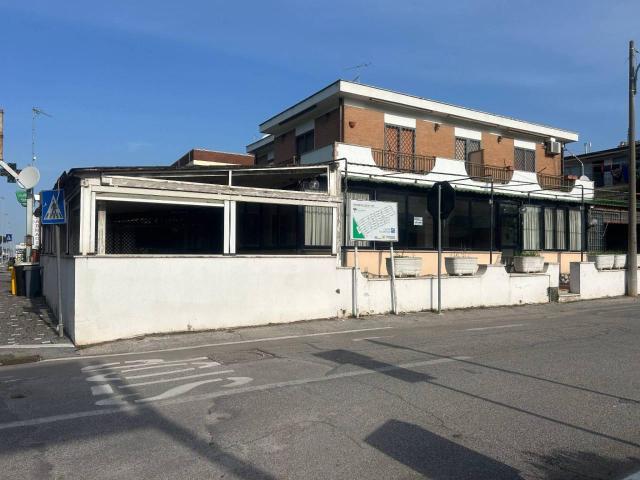 Locale Commerciale in vendita a Lupetta, Roma Capitale