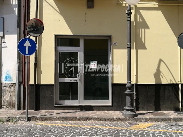 Locale Commerciale in vendita a Atripalda, Campania