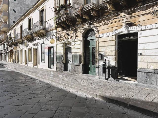 Locale Commerciale in vendita a Augusta, Sicilia