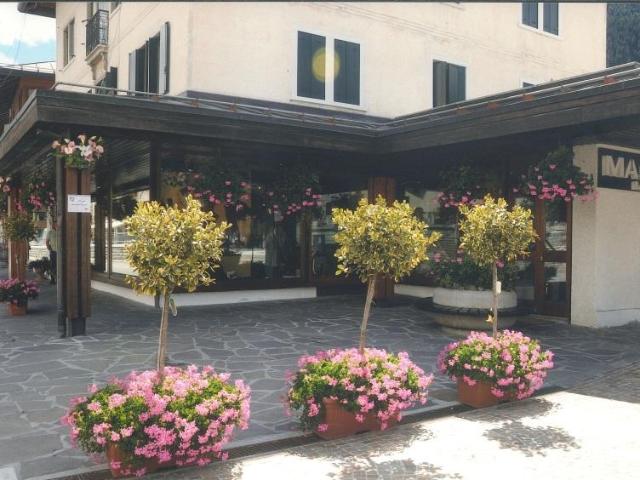 Locale Commerciale in vendita a Villapiccola