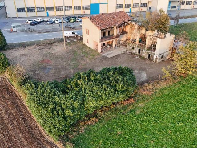 Locale Commerciale in vendita a Bagnatica, Lombardia