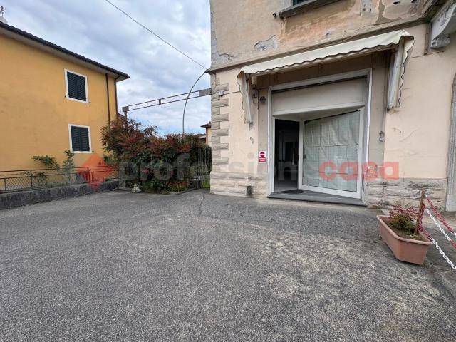 Locale Commerciale in vendita a Unione dei comuni Media Valle del Serchio, Barga