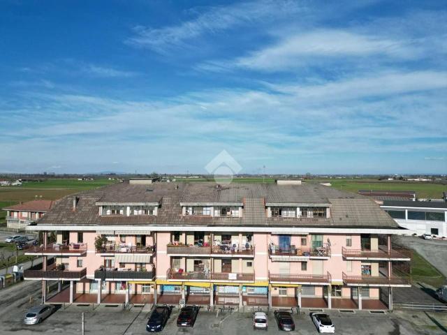 Locale Commerciale in vendita a Piemonte, Cuneo