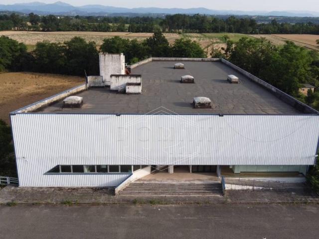 Locale Commerciale in vendita a Piemonte, Alessandria