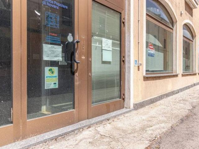 Locale Commerciale in vendita a Piemonte, Alessandria