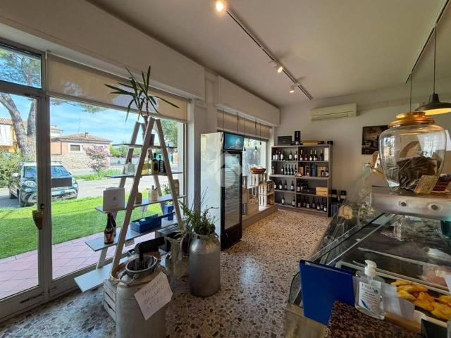 Locale Commerciale in vendita a Bedizzole, Brescia