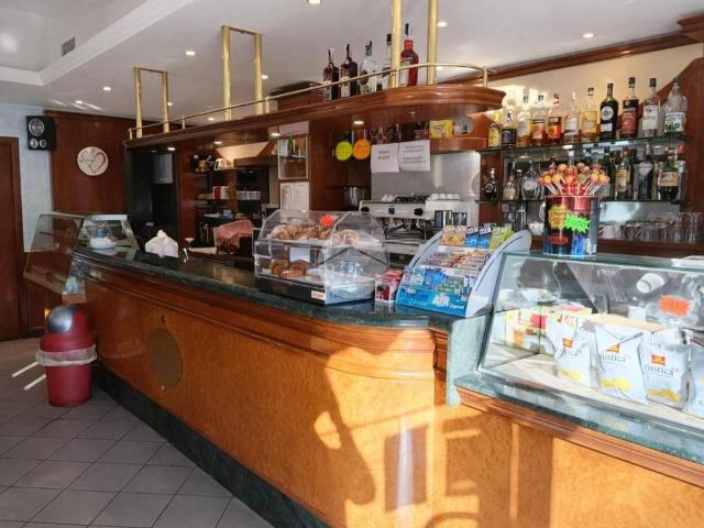 Locale Commerciale in vendita a Città Alta, Bergamo