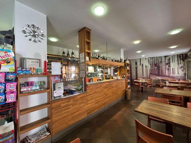 Locale Commerciale in vendita a Comunità Montana del Piambello, Besano