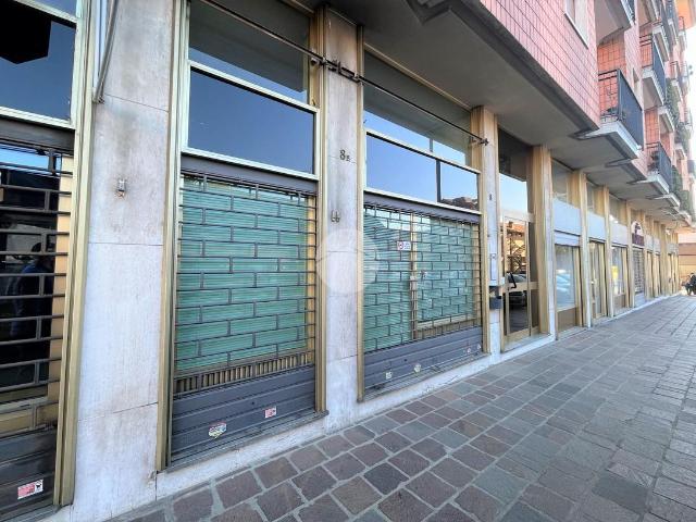 Locale Commerciale in vendita a Piazzo, Piemonte