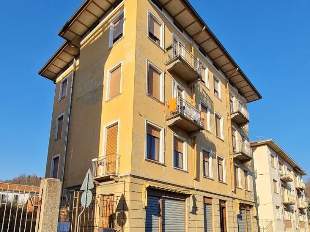Locale Commerciale in vendita a Arico, Piemonte