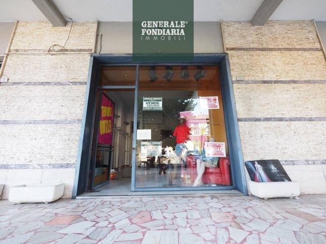Locale Commerciale in vendita a Bolano, Liguria