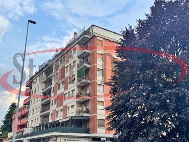 Locale Commerciale in vendita a Canton Sciattin, Bollate