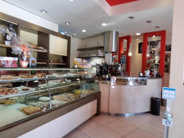 Locale Commerciale in vendita a Dozza, Bologna