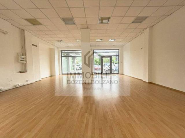 Locale Commerciale in vendita a Gries-San Quirino - Gries-Quirein, Bolzano - Bozen