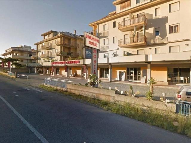 Locale Commerciale in vendita a San Leo, Calabria